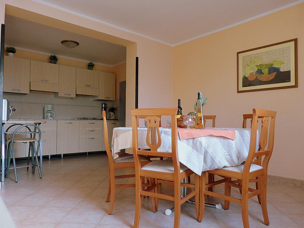 Apartment Oliva Pula Bagian luar foto